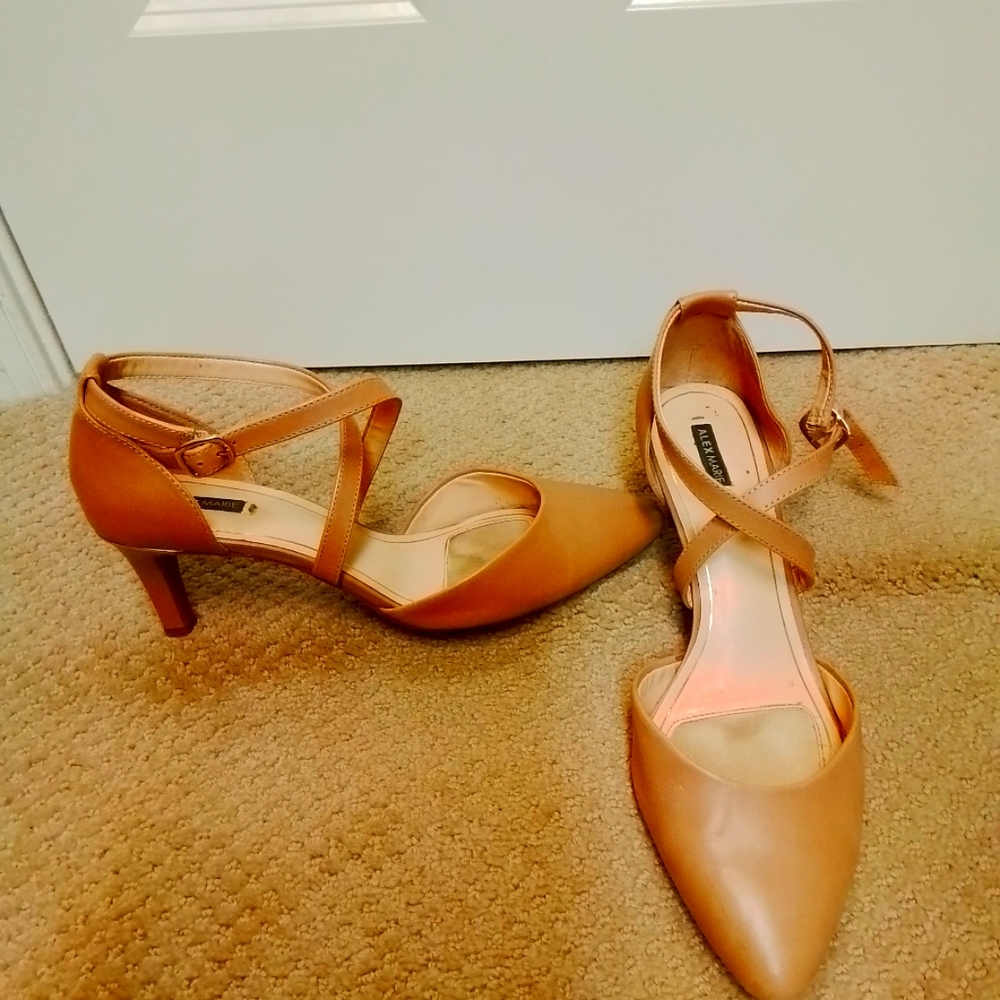 Size 10 Alex Marie Neutral Heels